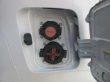 充電ポートになります。上部は普通充電、株は急速充電ポートになります。
