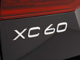 車種を示すエンブレム。「XC」シリーズはSUV、「V」シリーズはステーションワゴン、「S」シリーズはセダンとなっております。さらに「EX」や「ES」シリーズは電気自動車となります。