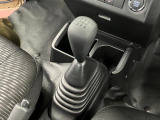 5速マニュアル車