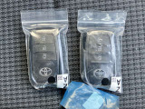 スマートキーです。スペアキー付属。