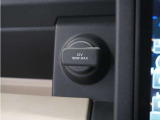 ◆アクセサリーソケット◆ドラレコの電源やスマートフォンの充電等に使用できる便利な電源ソケット!使いやすい場所に装備されています。