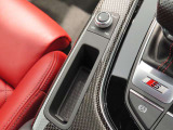 中古車の購入に関するさまざまなリスクを最小限にし、きめ細かな保証サービスで、オーナーライフをしっかりとサポートします。1台1台、お客様の期待に応え、満足していただけるのが、&ldquo;Audi 認定中古車&rdquo;です。
