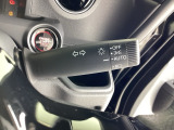 【オートライト(AUTO)】外の明るさをシステムが感知して、自動でヘッドライトが点灯します。ヘッドライトつけ忘れを防ぐ便利機能です