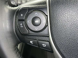 ステアリングスイッチ装備!運転しながら手元でオーディオの操作などができます。