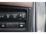 車体が傾いた状態の時にヘッドライトの光の高さを上下に調整することが出来ます!