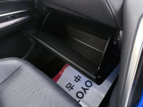 置き場所に困るティッシュボックスも入りそうですね。
