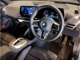 ☆センターパネルを運転席側に僅かに傾けたBMW独特のインパネ☆【駆け抜ける歓び】はここからもスタートしております☆
