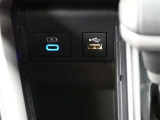 充電用USB端子(タイプC)・通信用USB端子(タイプA)