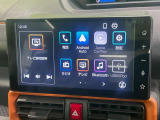 【ディスプレイオーディオ】お手持ちのスマートフォンとの連携で、ナビや音楽再生など各種アプリを使用可能。スマホに近い感覚でお使いいただけます♪