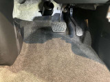 より多くの一般の方へ車を届けれればと思っておりますので同業者様への販売は極力控えさせて頂いております。ご了承下さい。