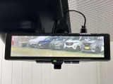 【スマートルームミラー】ルームミラー上に車体後方カメラの映像を映し出すことで車内定員、荷物状況に影響をうけません★たくさん乗せても、たくさん載せても、後方視界すっきりのインテリジェントルームミラー★