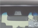 ◆Honda SENSING◆ カメラ等装置で精度の高い検知能力を発揮、安全運転を支援します。ステアリング上のコントローラーに注目!