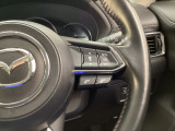 MRCC(マツダレーダークルーズコントロール)は先行車との車間を維持しながら追従走行を行い、長距離でのドライバー負担を軽減させてくれます。