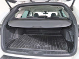 荷物を隠すトノカバー付、車外の視線からあなたのプライバシーをしっかり守ります!!