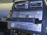 CD、DVDの再生ができます。
