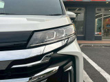 暗い道でも明るいライトでサクサク運転できますよ!