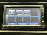 多彩な情報を表示できるモニター。ナビ、オーディオ、車両情報など、必要な情報をひと目で確認できます。視認性の高い表示で運転をサポート。