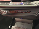 iDriveHDDナビゲーションになります。操作はコントローラーとタッチパネルにて操作いただけます。