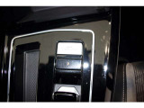 スマートエントリー&スタートシステム&ldquo;Keyless Access&rdquo;鍵を持っているだけでドアロックの開閉、エンジンの作動・停止ができます。