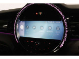 MINIらしい柔らかなデザインでありながら、硬めのシートで長時間の運転も快適です
