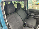 運転席もゆったり座ることができますよ☆