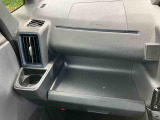気になる車両がございましたら、ぜひ一度ご来店頂き、是非お客様の目でご覧になって頂ければと思います。可能な限りネットで詳細を掲載していますが、やはり現車確認頂くほうが間違いないと思います。