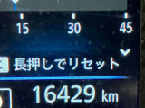 安心の全車両12ヶ月距離無制限の保証付き!!  ※輸入車などの一部車両や新車保証継承可能なお車を除きます