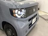 車の顔ともいえるヘッドライトは、丸目で愛嬌を感じさせるデザインです。