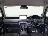 インパネ周りの画像です。 ガラスが大きく視認性が良いので運転がしやすいですよ!
