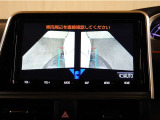 サイドビューで右左折時に運転席からは見えないところも映し出してくれるので安心♪※あくまでも補助的な装置なので目視確認もお忘れなく!