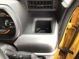 運転席のドリンクホルダー ☆☆