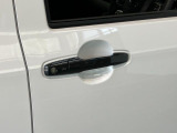 品質へのこだわり!フロアマットやシートなど車内をキレイに清掃し、ニオイや汚れなどを徹底的にクリーニングしてもらっております。室内はピカピカです☆