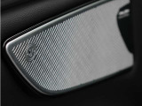 【Sonus faberプレミアムサウンド】車内の各所に配置されたスピーカーが、立体的で包み込むような音場を形成。音楽を「聴く」だけでなく「感じたい」人におすすめです。