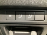 ETC車載器の上方にはシートポジションメモリースイッチを配置しています。