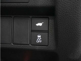 ◆横滑り防止装置◆コーナーリング時の横すべりを抑える機能と、車両の急激な挙動変化を抑える機能で、安定した走行を実現しています。運転に安心とゆとりが出来ます。