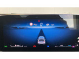 【コックピットディスプレイ】新しいディスプレイコンセプトを採用したデジタル式メーターパネルです。大型で高精細ディスプレイにより様々な情報を容易に読み取ることができます。