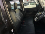 運転席シート廻りは使用感も少なく、良好な状態となっています。丁寧に使われていたことがよくわかりますね。