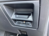 マツダ純正スマートインETC装備!サンバイザーの裏に車載器をスッキリ収納!ワンプッシュでETCカードの出し入れも簡単にできます。