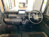 ■ 運転席まわりの装備 &rArr;