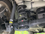 お車を安心してお乗りいただく為には、足回りの定期点検が欠かせません。サービスサポート(有償保証)では無料点検もご提供しており、安心のカーライフをお過ごしいただけるサポート体制が整っています。