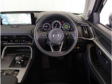 【運転席】最適なドライビングポジションでドライブをお楽しみください。