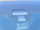 Honda SENSINGは、広い水平画角のフロントワイドビューカメラにより、側方まで幅広く検知します。