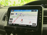 鮮明な地図表示で、現在地や周辺施設を分かりやすく確認できます。スムーズな操作で、安全運転をサポートする頼もしいナビゲーションシステムです。