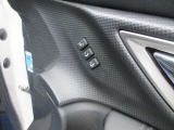 【SUBARUふれあいフォローシステム】定期的なアフターフォローシステムです。まず納車1ヶ月目に無料で点検・整備を行ない、その後6ヶ月ごとのセーフティチェック、12ヶ月法定点検を事前にご案内いたします