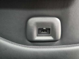 後席にもUSBソケットを完備してますので、携帯の充電が無くなりそうなときも安心です。