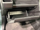 実用的な収納が、車内の各所にあります♪