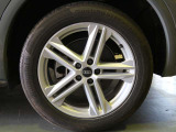 PIRELLI・NEXENタイヤ正規販売代理店の為、ご納車時にサンク価格でのタイヤ交換も承ります。ご不明な点やご質問事項などございましたらお気軽にご相談ください。