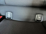 ベビーシートやチャイルドシート使用時も快適にお過ごしいただける十分な空間を確保しています。