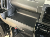 初めての中古車選びも安心!スタッフが親身にご案内します♪