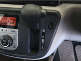 無段変速機(CVT)を搭載。有段変速機に存在する「変速ショック」が無いので、スムーズなアクセル操作が可能です♪